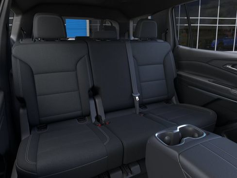 New 2026 Chevrolet Traverse LT w/ Driver Confidence Package AWD/4WD image 17