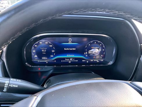 Used 2024 Chevrolet Suburban Premier image 26