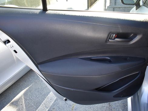 Used 2022 Toyota Corolla LE image 35