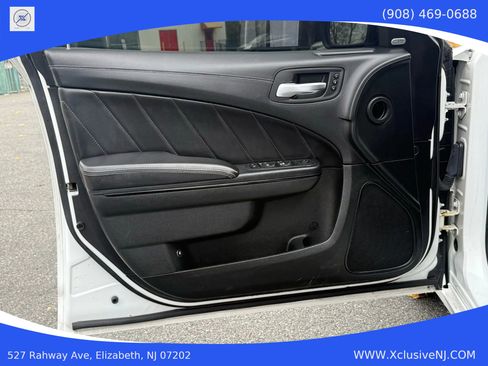 Used 2019 Dodge Charger SXT w/ Plus Group image 7