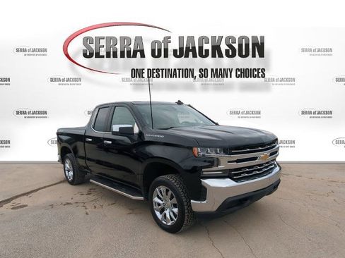 Used 2021 Chevrolet Silverado 1500 LT image 2