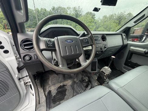 Used 2017 Ford F650 2WD SuperCab Super Duty image 32