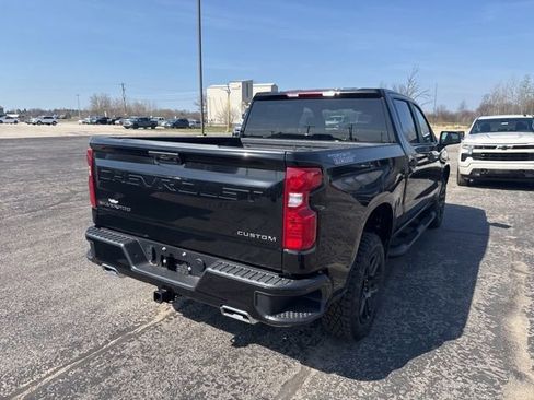 New 2026 Chevrolet Silverado 1500 Custom Trail Boss AWD/4WD image 3