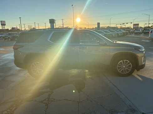 Used 2023 Chevrolet Traverse LT w/ LPO, Floor Liner Package image 7