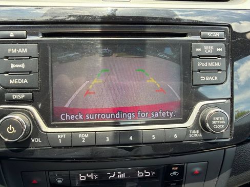 Used 2018 Nissan Sentra SV FWD image 17