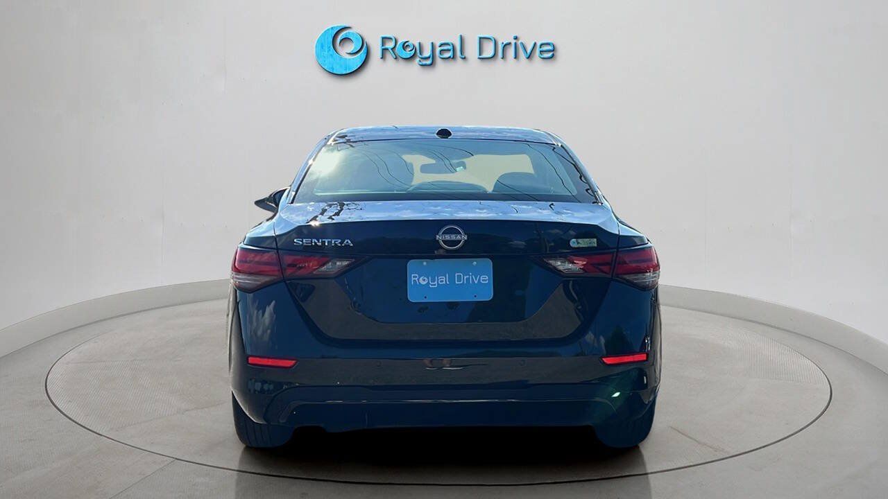 Used 2025 Nissan Sentra SV FWD image 5