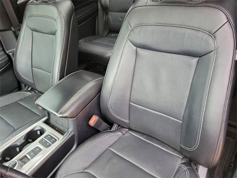 Used 2020 Ford Explorer Limited image 11