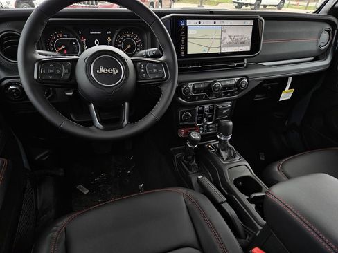 New 2025 Jeep Gladiator Rubicon image 22