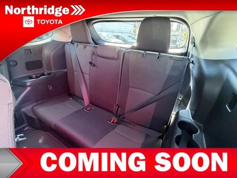 Used 2021 Toyota Highlander LE image 8