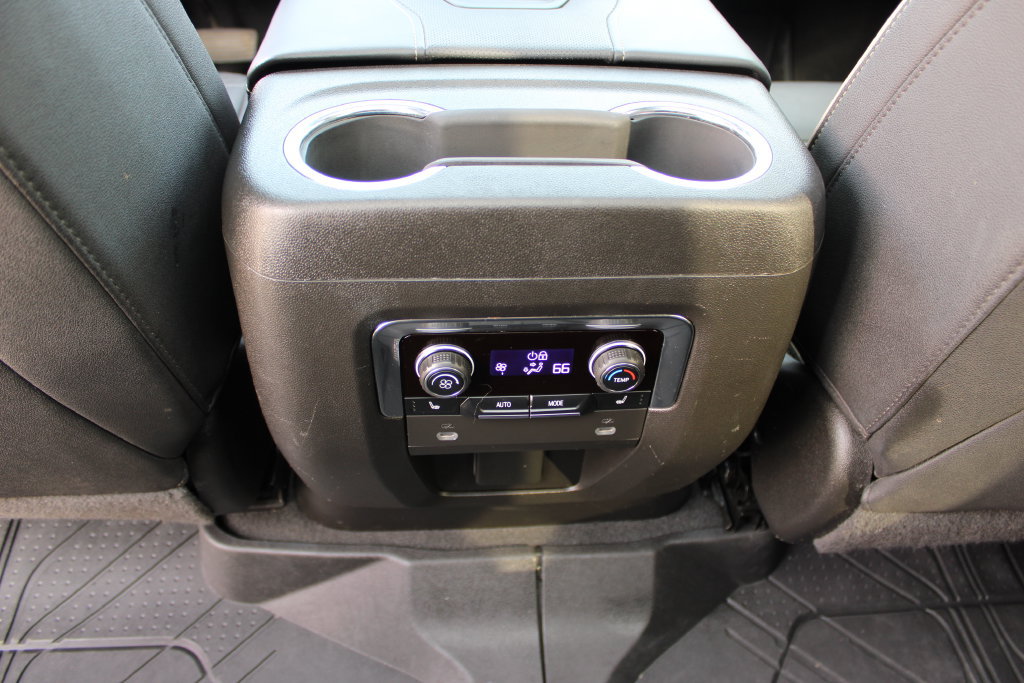Used 2022 Chevrolet Tahoe Premier AWD/4WD image 37
