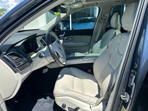 Used 2020 Volvo XC90 T6 Momentum AWD/4WD image 10