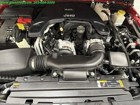 Used 2021 Jeep Gladiator Sport AWD/4WD image 12