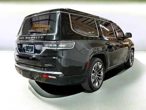 Used 2024 Jeep Grand Wagoneer Series III w/ HD Trailer Tow Package image 7