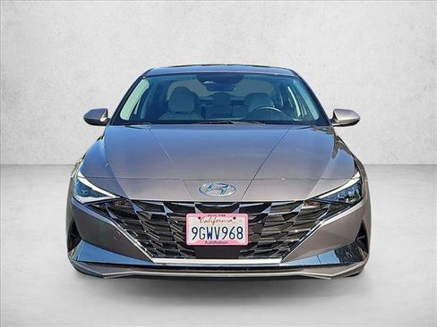 Used 2023 Hyundai Elantra Limited FWD image 2