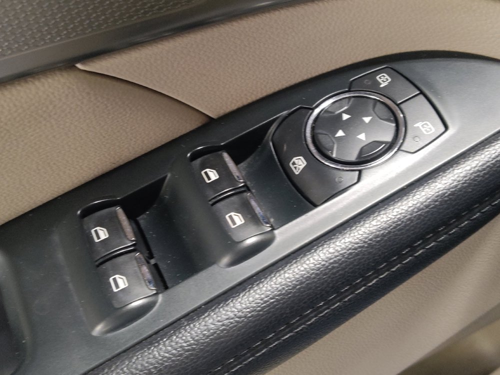Used 2019 Ford Explorer XLT w/ Equipment Group 202A FWD image 27