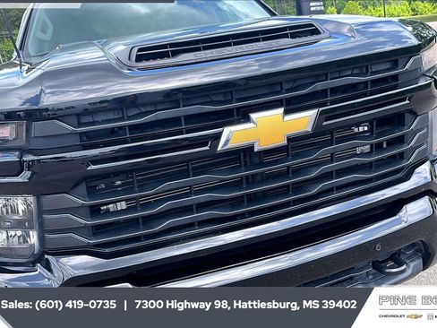 Used 2025 Chevrolet Silverado 2500 Custom w/ Custom Value Package image 22
