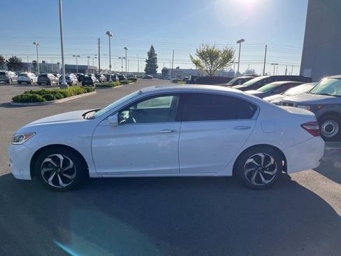 Used 2016 Honda Accord EX image 7