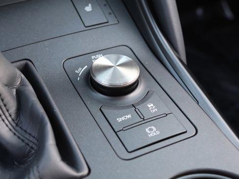 Certified 2025 Lexus IS 350 F Sport image 29