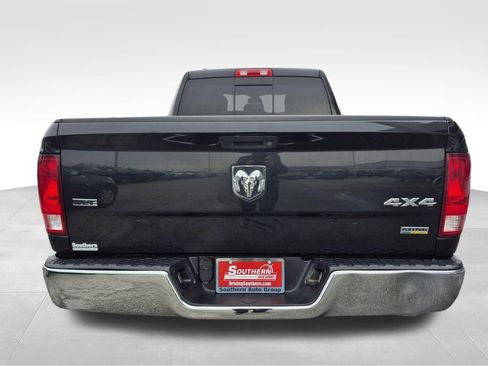 Used 2017 RAM 1500 Classic SLT image 5