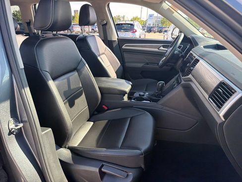 Certified 2023 Volkswagen Atlas SE w/ Panoramic Sunroof Package AWD/4WD image 28