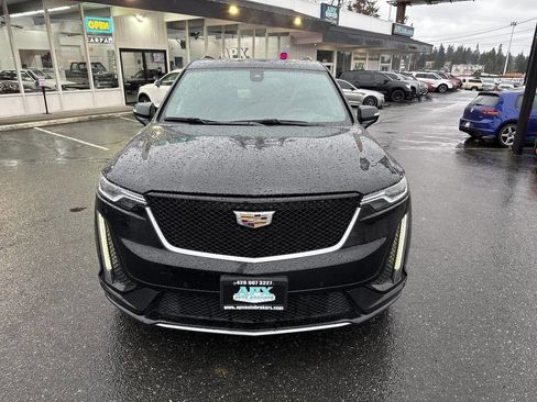 Used 2020 Cadillac XT6 Sport image 12