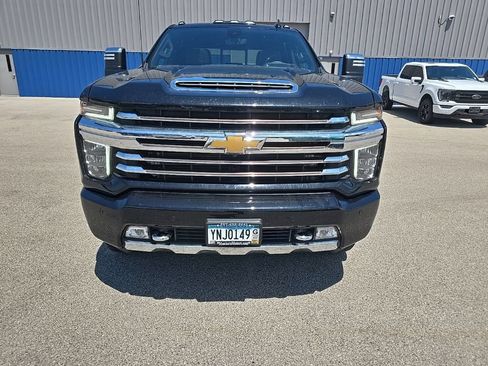 Used 2023 Chevrolet Silverado 3500 High Country AWD/4WD image 2