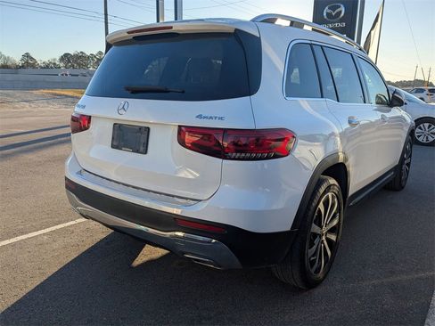 Used 2022 Mercedes-Benz GLB 250 4MATIC image 9