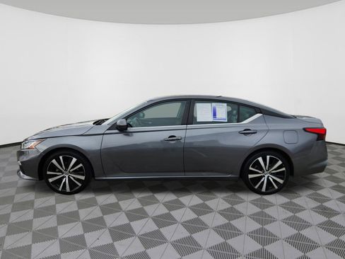 Used 2022 Nissan Altima 2.5 SR image 5