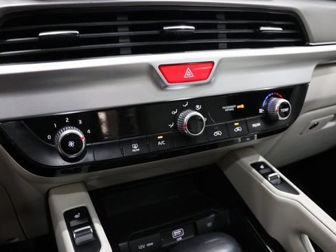 Used 2020 Kia Telluride S FWD image 27