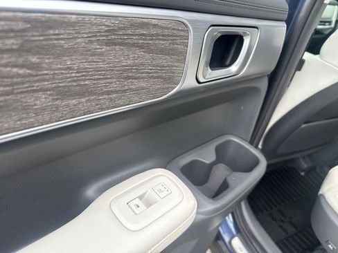 Used 2025 Hyundai Santa Fe Calligraphy AWD/4WD image 19