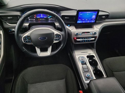 Used 2022 Ford Explorer XLT image 22