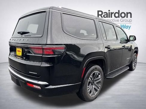 Used 2024 Jeep Wagoneer Series II AWD/4WD image 7