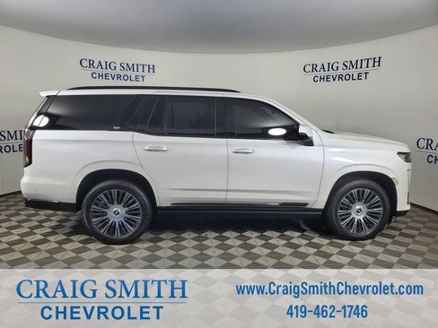 Used 2022 Cadillac Escalade Sport Platinum w/ Heavy-Duty Trailer Package AWD/4WD image 6