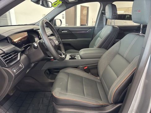 Used 2025 GMC Acadia AT4 image 17