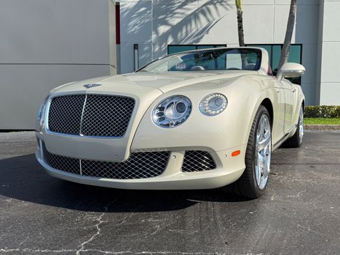 Used 2015 Bentley Continental GT image 11