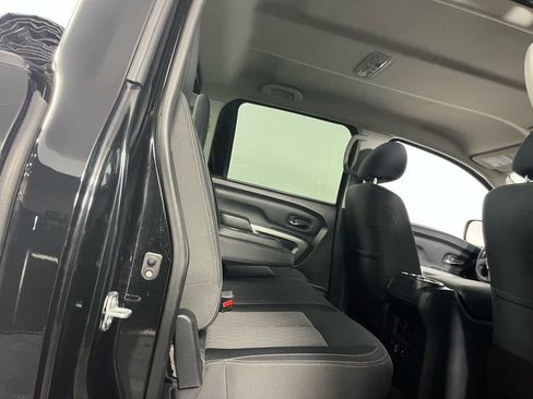Used 2024 Nissan Titan SV w/ SV Convenience Package image 25