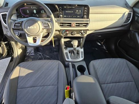 New 2026 Kia Seltos LX FWD image 25