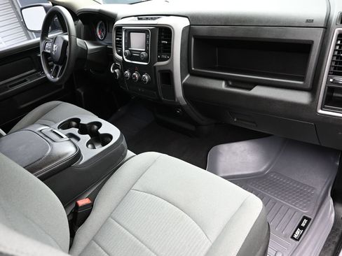 Used 2022 RAM 1500 Tradesman w/ Chrome Plus Package RWD image 40
