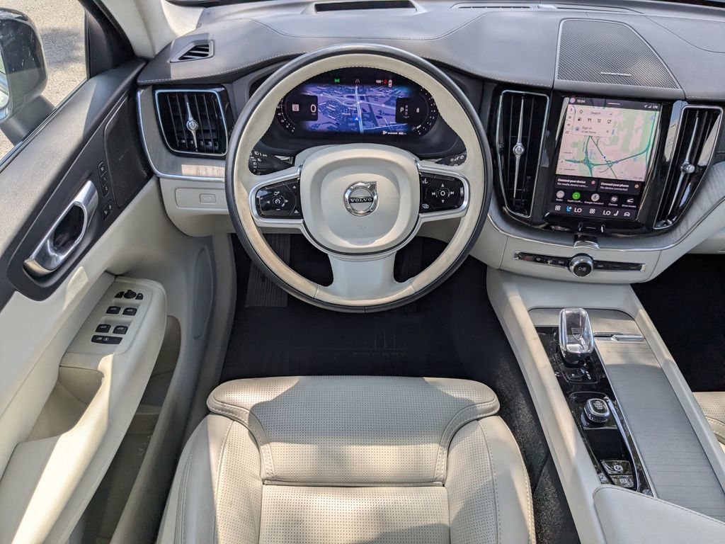 Certified 2024 Volvo XC60 B5 Ultimate w/ Protection Package Premier AWD/4WD image 22