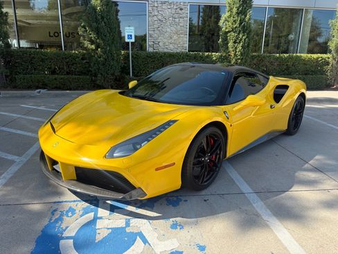 Used 2019 Ferrari 488 GTB RWD image 1