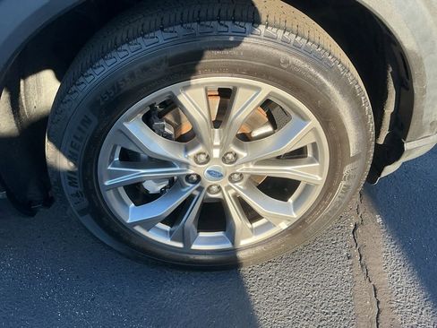 Used 2023 Ford Explorer Limited w/ Equipment Group 301A image 22