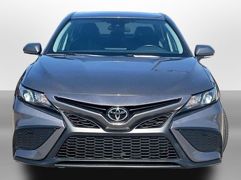 Used 2024 Toyota Camry SE FWD image 3