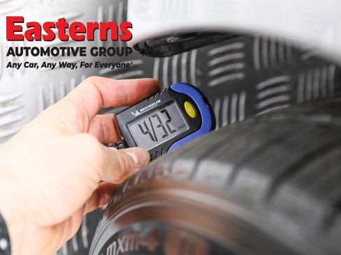 Used 2018 Tesla Model 3 Long Range image 24