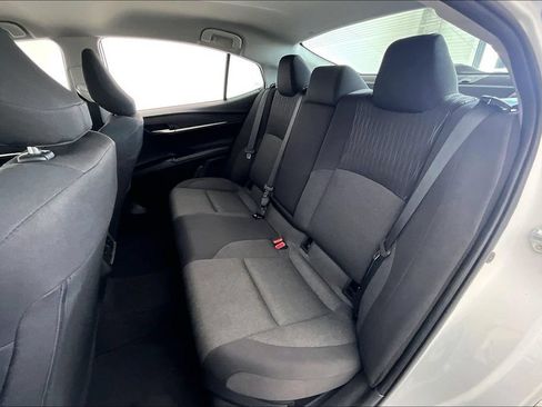 Used 2025 Toyota Camry LE AWD/4WD image 31