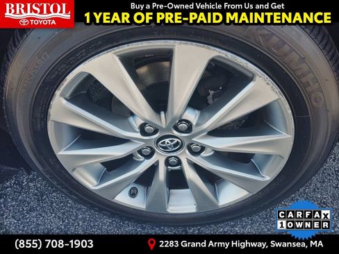 Used 2015 Toyota Camry XLE w/ Advanced Technology Package FWD image 13
