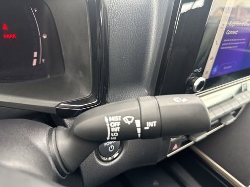 Used 2025 Toyota Camry LE image 29