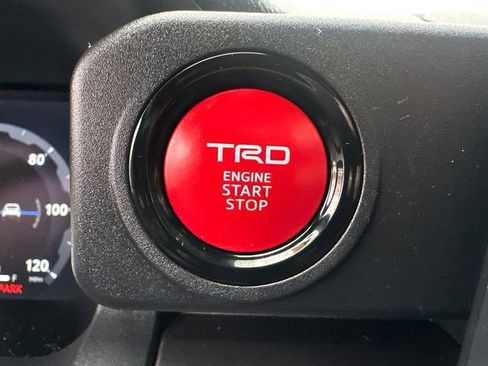 Certified 2025 Toyota 4Runner TRD Off-Road AWD/4WD image 36