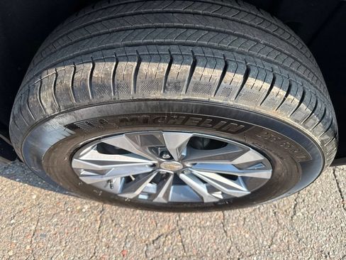 Used 2026 Chevrolet Equinox LT AWD/4WD image 19