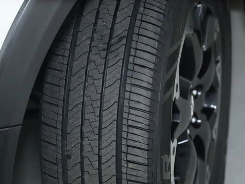 Used 2022 Subaru Crosstrek 2.0i Premium w/ Moonroof Package image 37