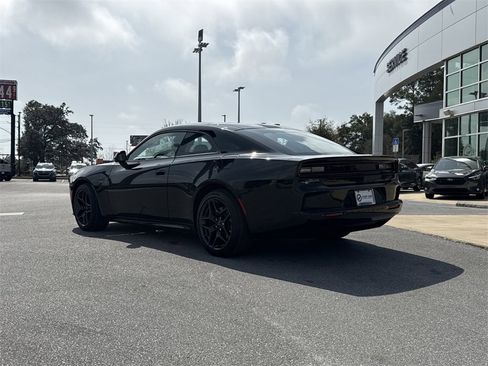 Used 2024 Dodge Charger R/T w/ Plus Group image 6